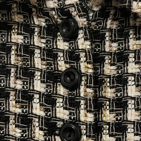 Classic Black, White & Gold Tweed Tailored Jacket size 4 - Picture 6 of 9